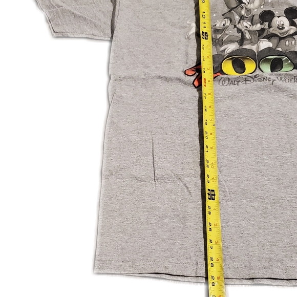 2006 Disney World T-Shirt - Picture 2 of 5